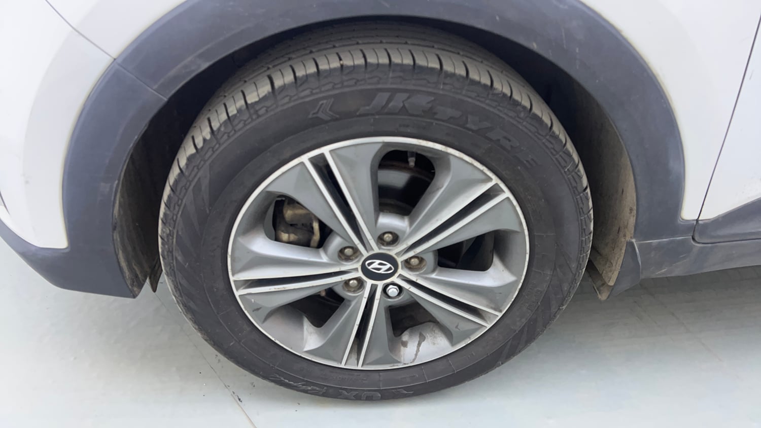 Used 2017 Hyundai Creta 1.6 SX Plus Petrol Special Edition Petrol Manual tyres LEFT FRONT TYRE RIM VIEW