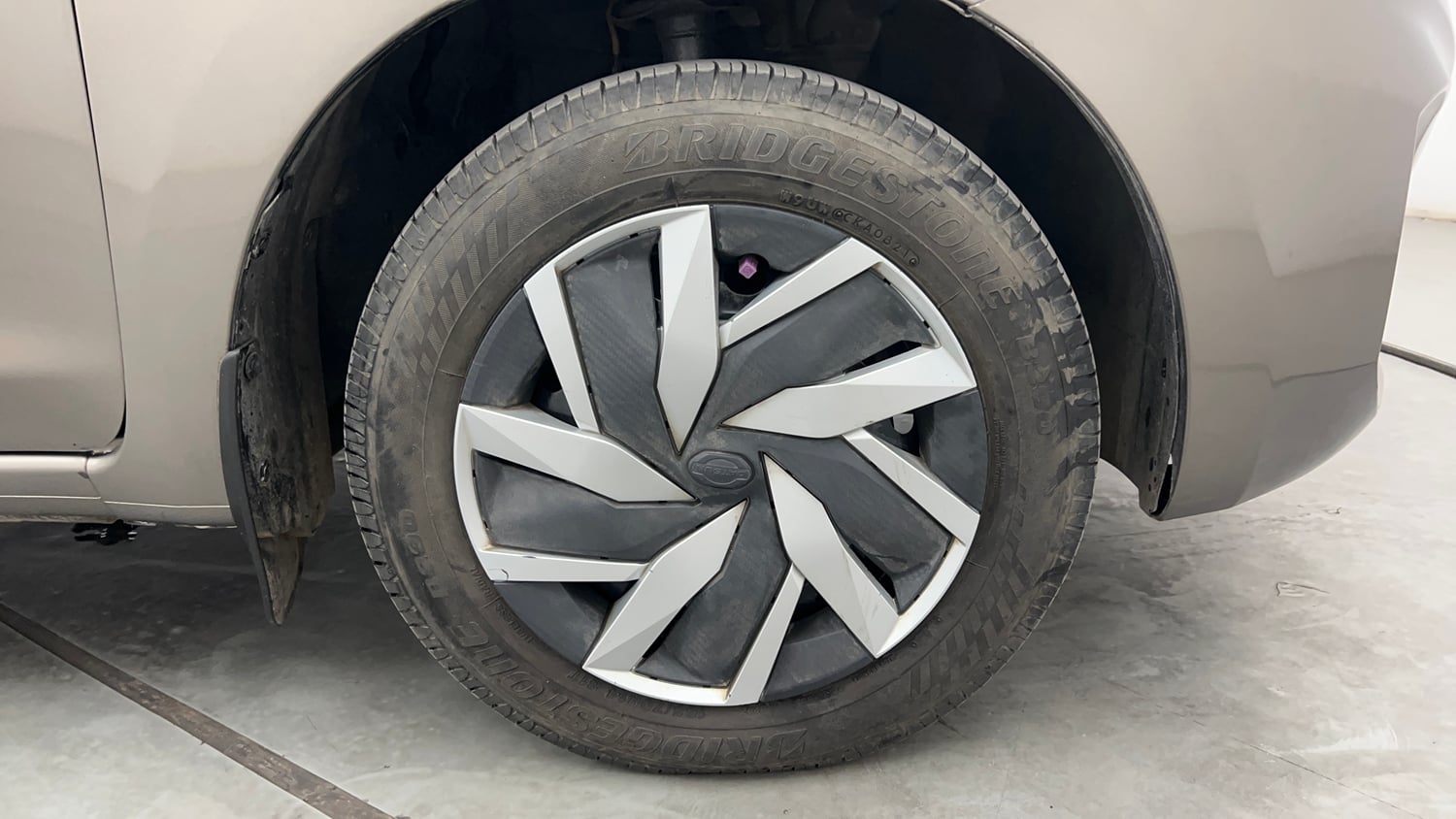 Used 2019 Datsun GO T Petrol Manual tyres RIGHT FRONT TYRE RIM VIEW