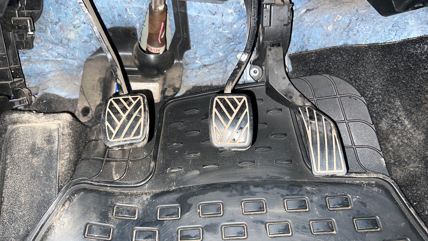 Used 2016 Maruti Suzuki S-Cross Alpha 1.3 Diesel Manual interior PEDALS VIEW