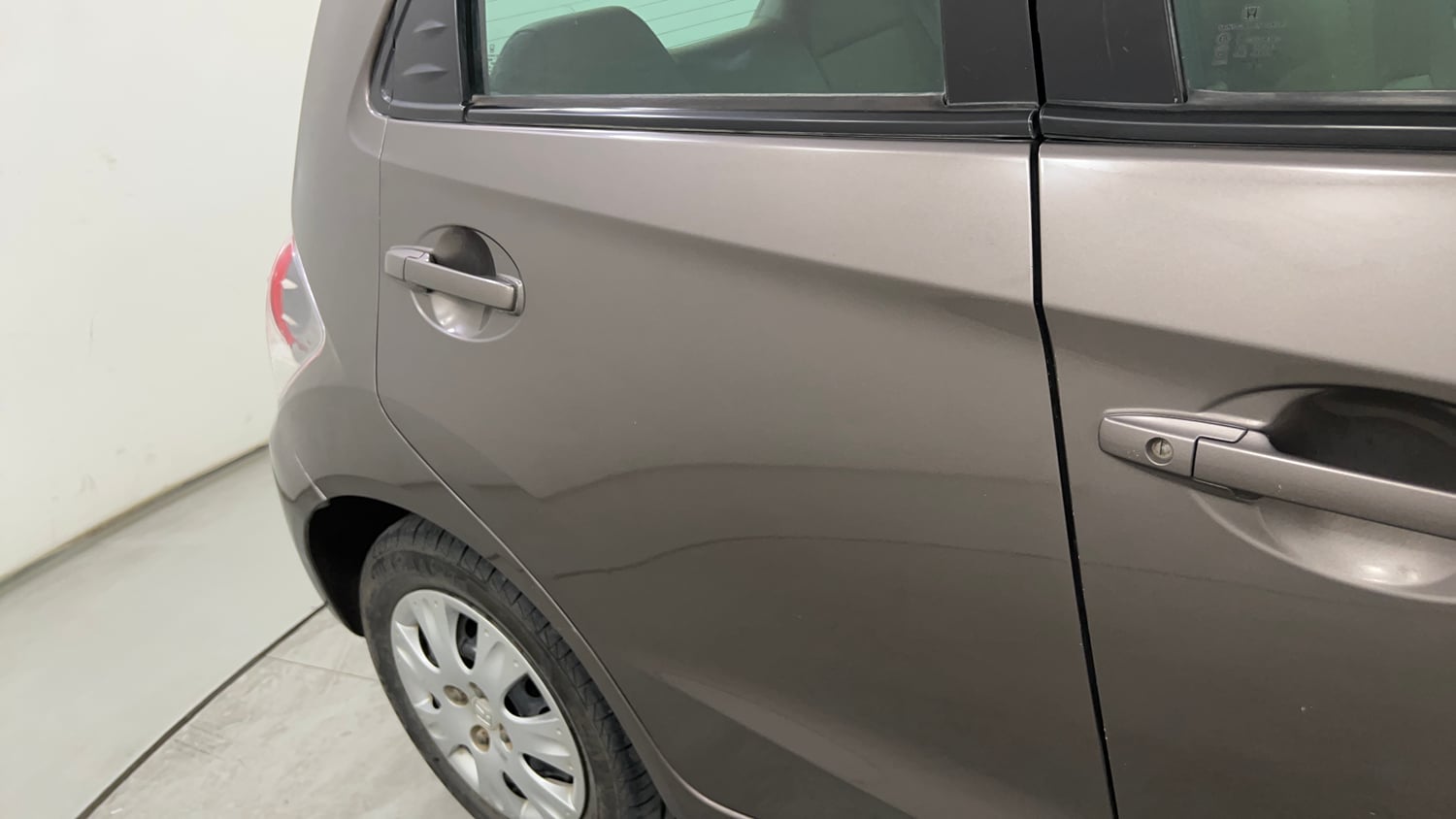 Used 2015 Honda Brio S MT Petrol Manual dents MINOR SCRATCH