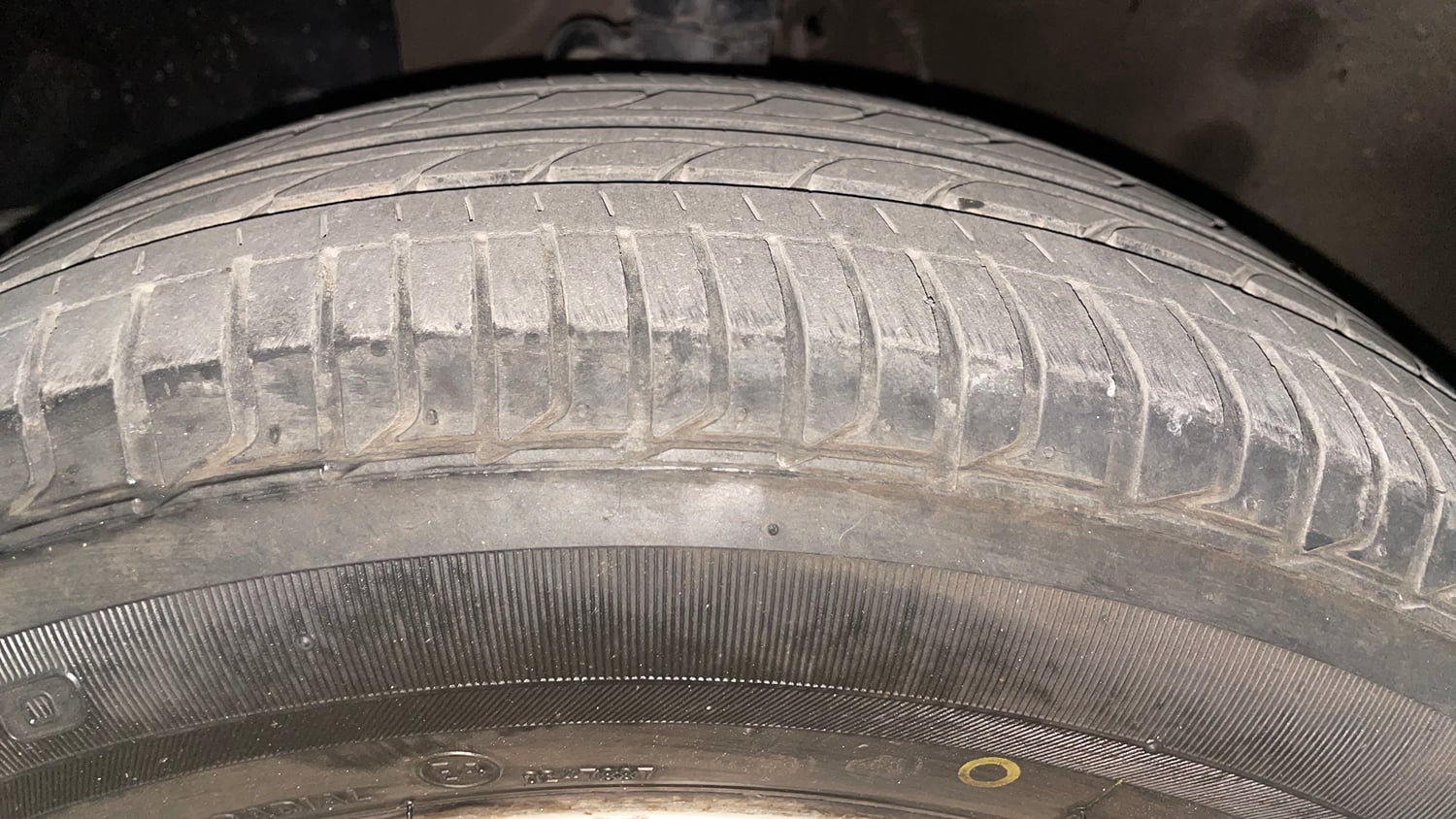 Used 2012 Honda City 1.5 V AT Petrol Automatic tyres LEFT FRONT TYRE TREAD VIEW