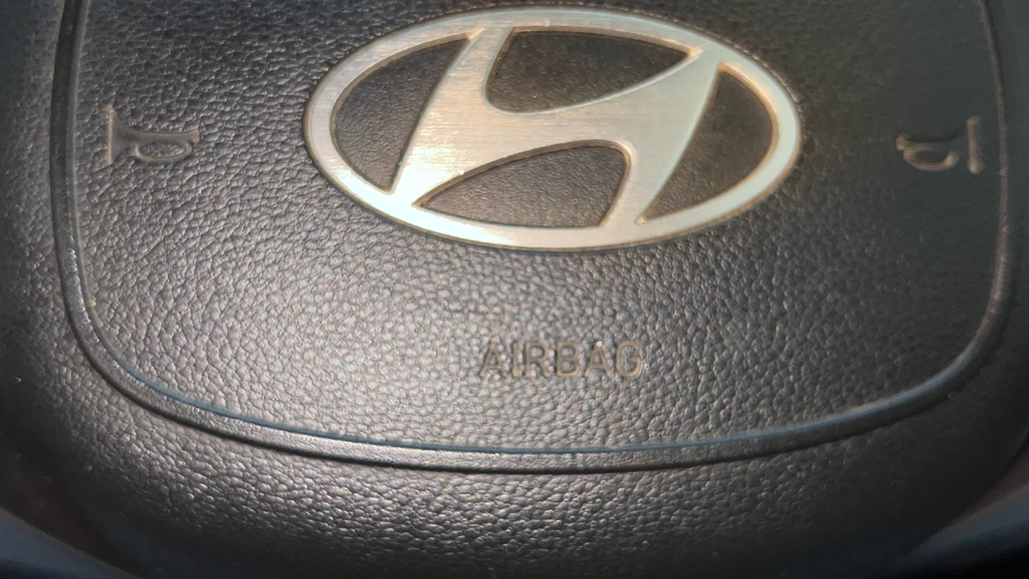 Used 2024 Hyundai Verna SX 1.5 Petrol MT Petrol Manual top_features Airbags