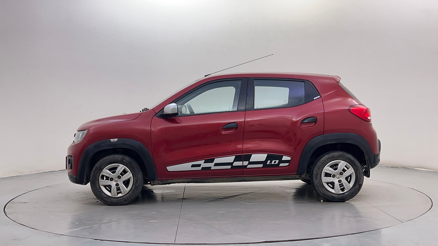 Used 2017 Renault Kwid 1.0 RXT AMT Opt Petrol Automatic exterior LEFT SIDE VIEW
