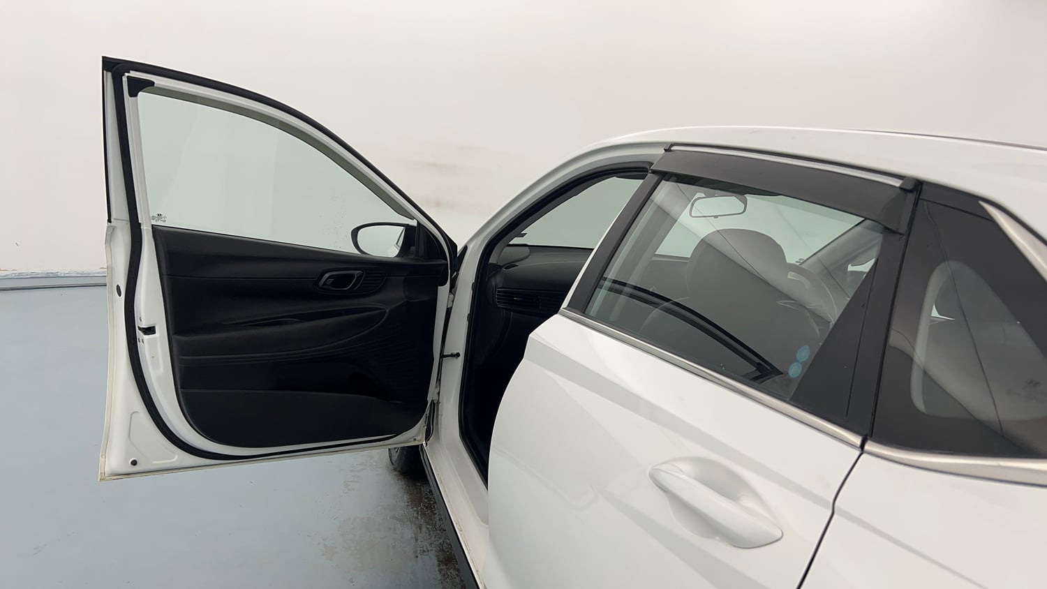 Used 2023 Hyundai i20 Sportz 1.2 MT Petrol Manual interior LEFT FRONT DOOR OPEN VIEW