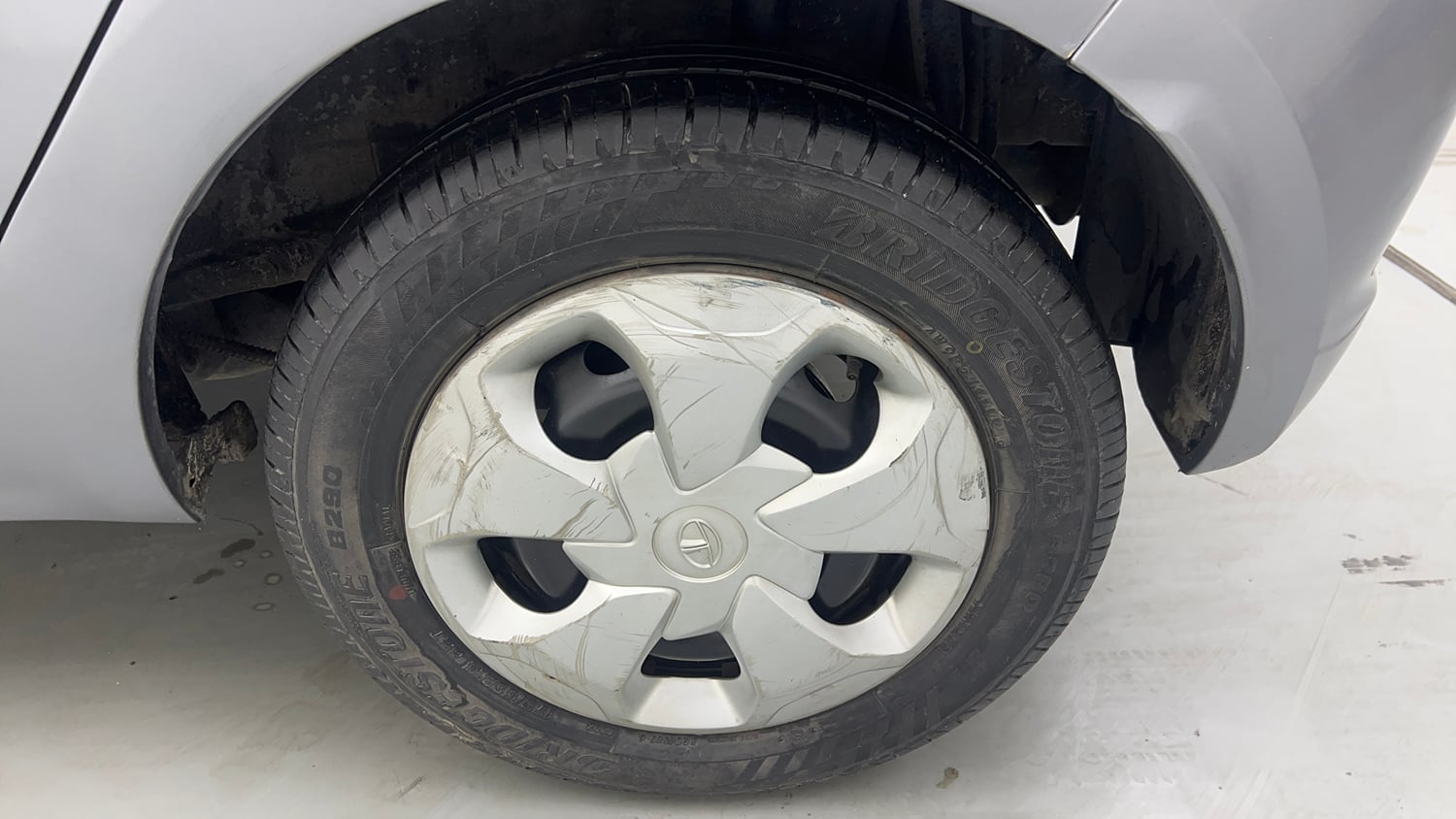 Used 2018 Tata Tiago Revotron XTA Petrol Automatic tyres LEFT REAR TYRE RIM VIEW