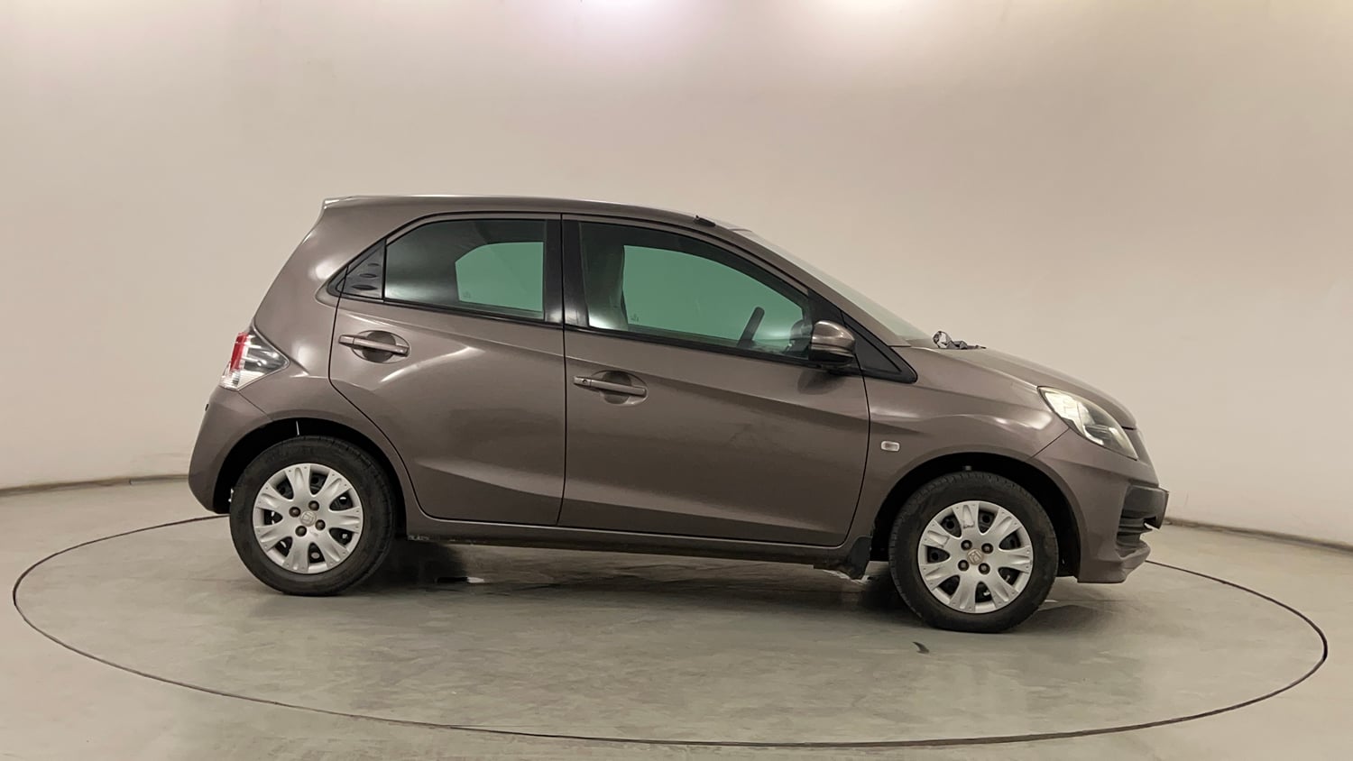 Used 2015 Honda Brio S MT Petrol Manual exterior RIGHT SIDE VIEW