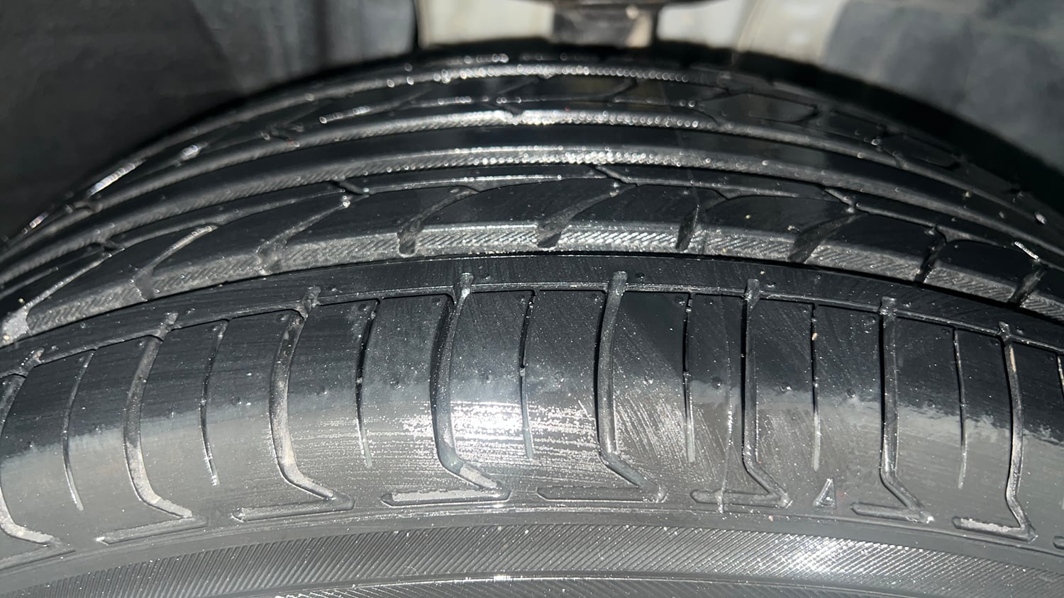 Used 2021 Nissan Magnite XL Petrol Manual tyres RIGHT FRONT TYRE TREAD VIEW