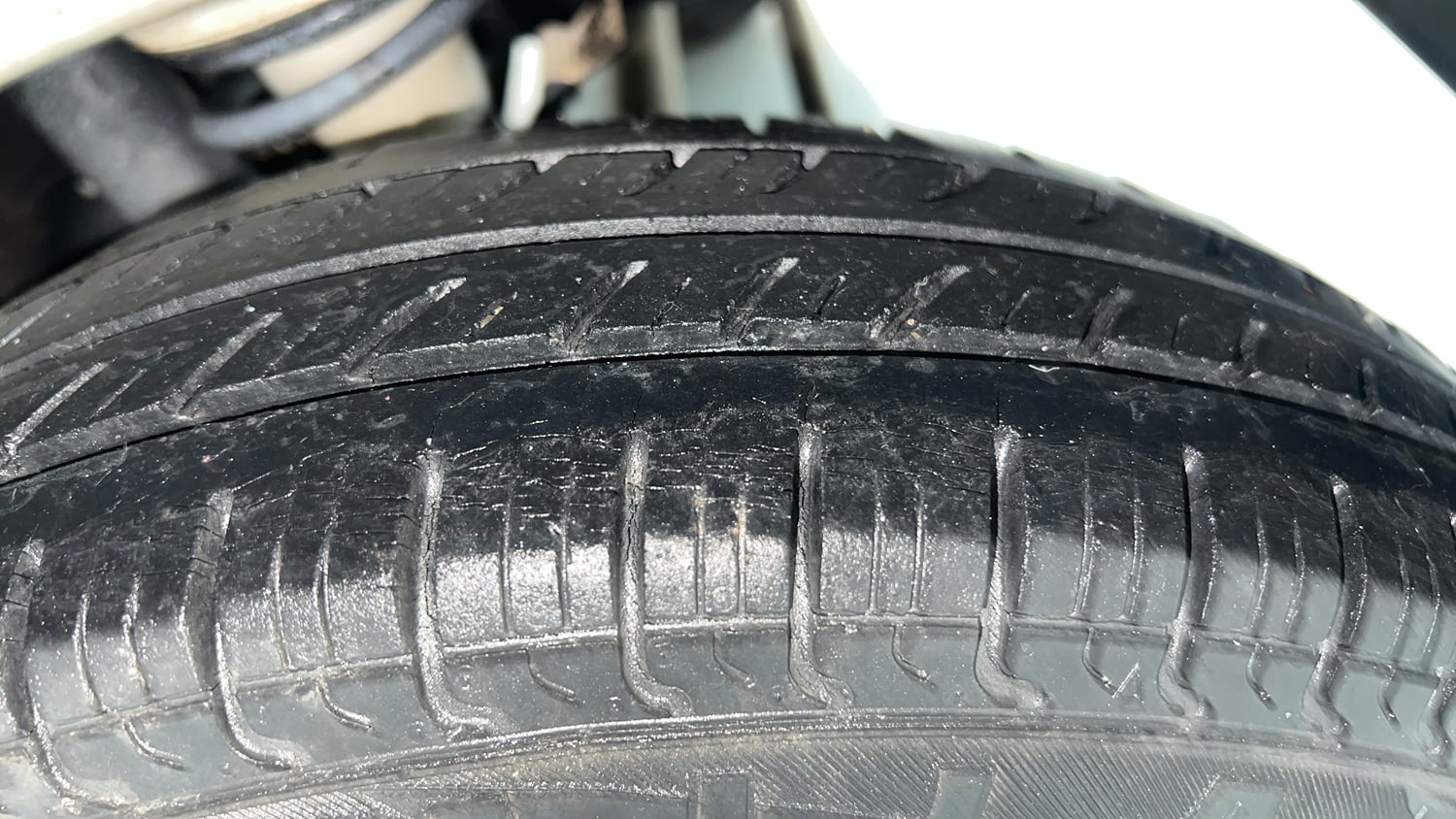 Used 2018 Maruti Suzuki Alto 800 LXi (O) Petrol Manual tyres LEFT REAR TYRE TREAD VIEW