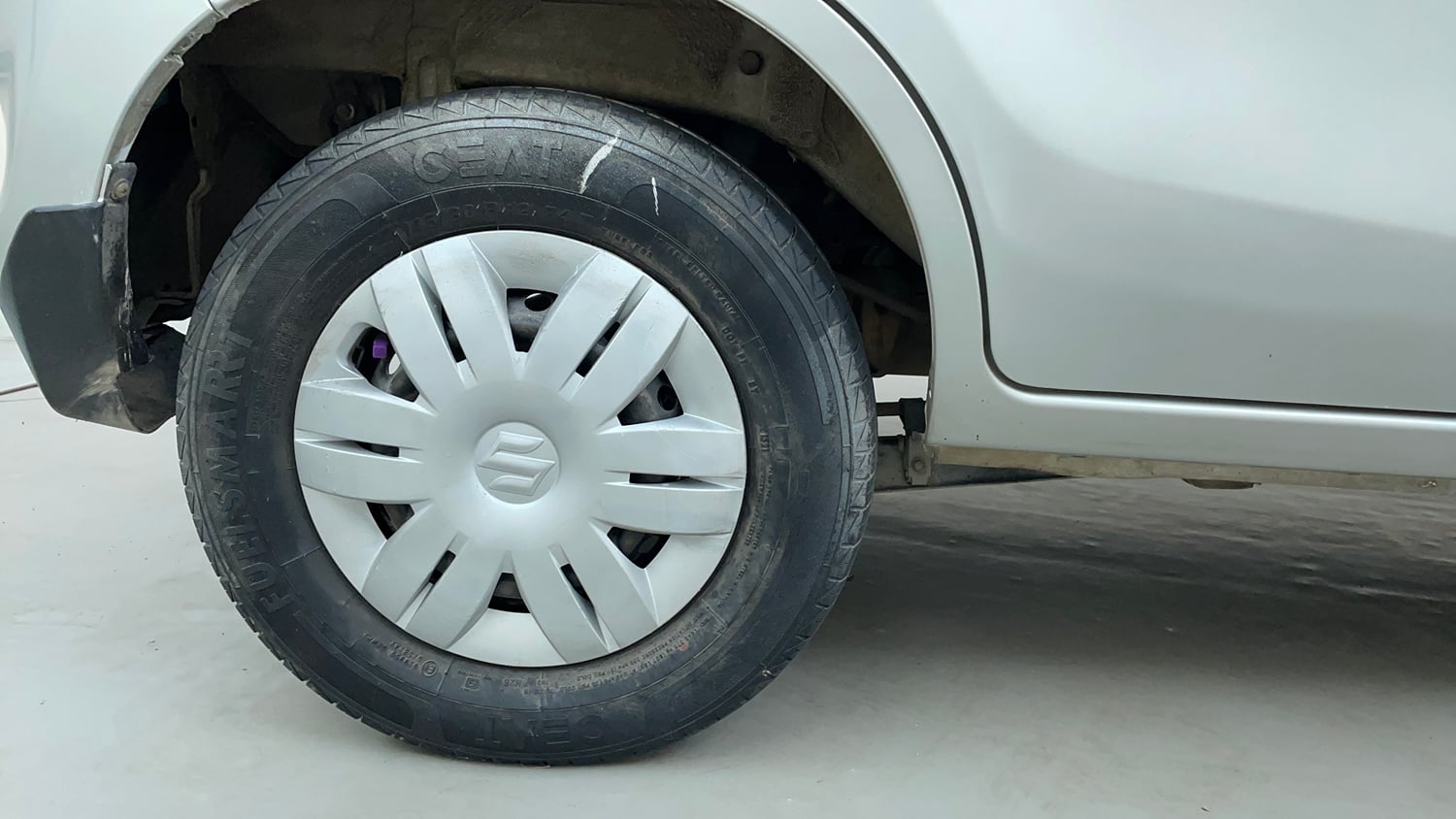 Used 2021 Maruti Suzuki Alto 800 LXi (O) Petrol Manual tyres RIGHT REAR TYRE RIM VIEW