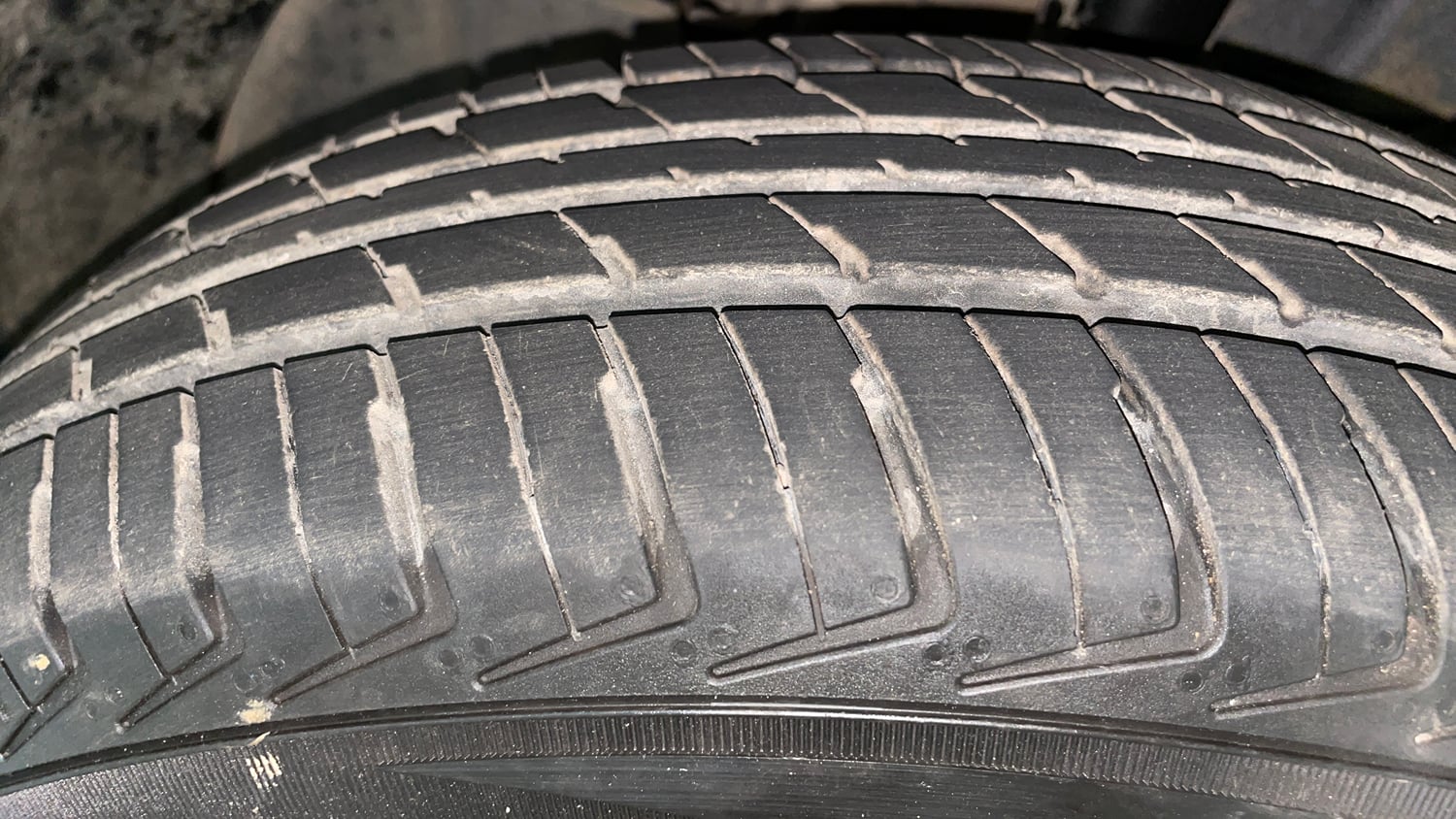 Used 2016 Tata Tiago Revotron XM Petrol Manual tyres LEFT FRONT TYRE TREAD VIEW