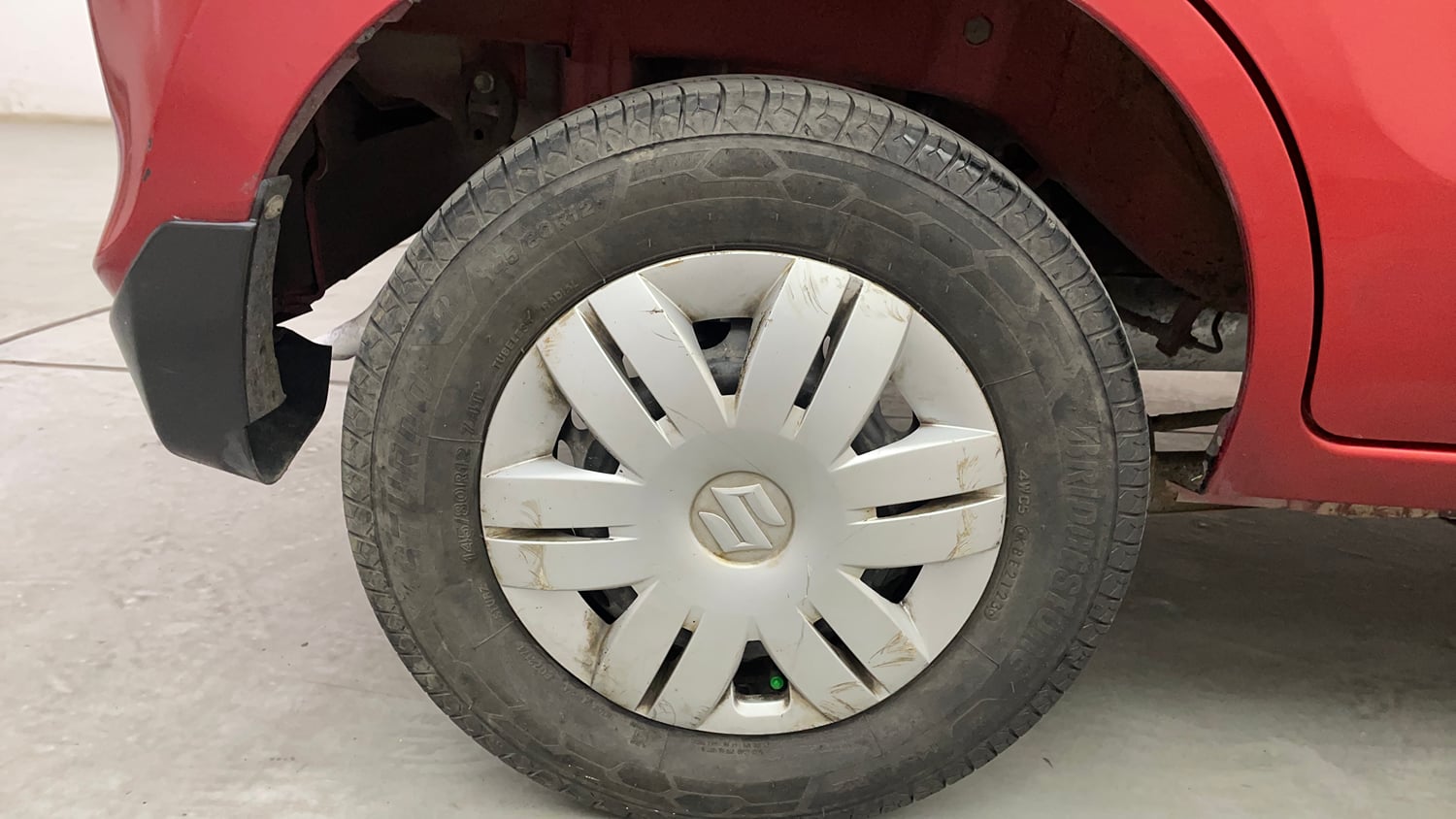 Used 2014 Maruti Suzuki Alto 800 Lxi Petrol Manual tyres RIGHT REAR TYRE RIM VIEW