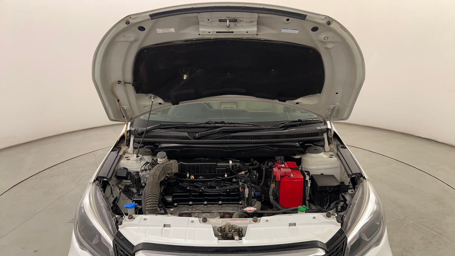 Used 2019 Maruti Suzuki Ciaz Alpha Hybrid 1.5 Petrol Manual engine ENGINE & BONNET OPEN FRONT VIEW