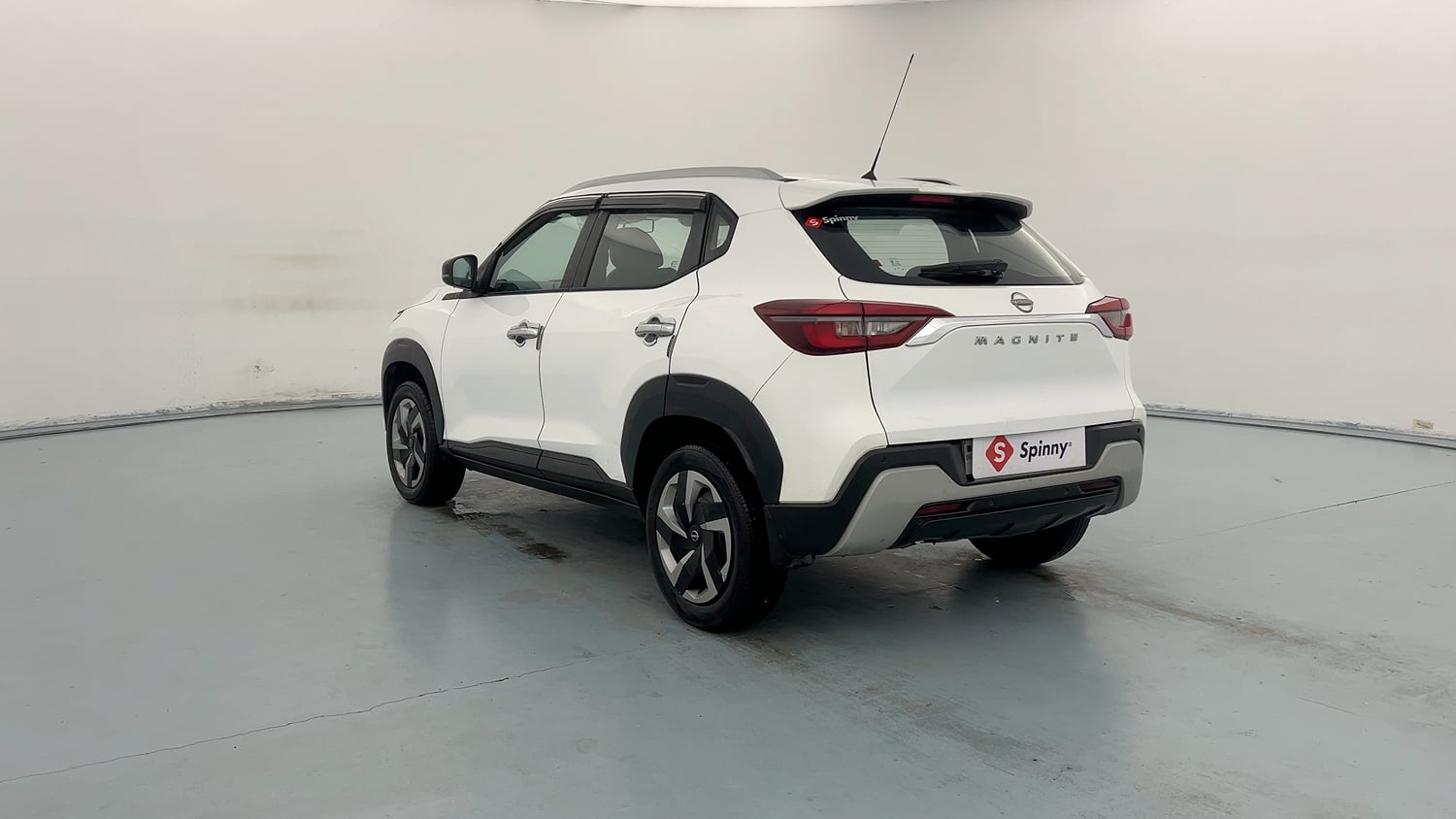 Used 2021 Nissan Magnite XL Petrol Manual exterior LEFT REAR CORNER VIEW