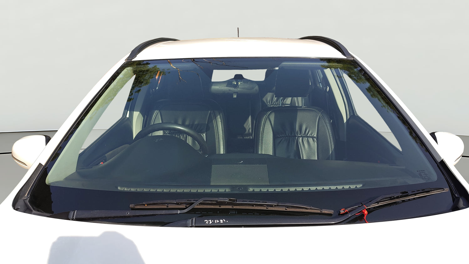 Used 2021 Maruti Suzuki S-Cross Zeta Petrol Manual exterior FRONT WINDSHIELD VIEW