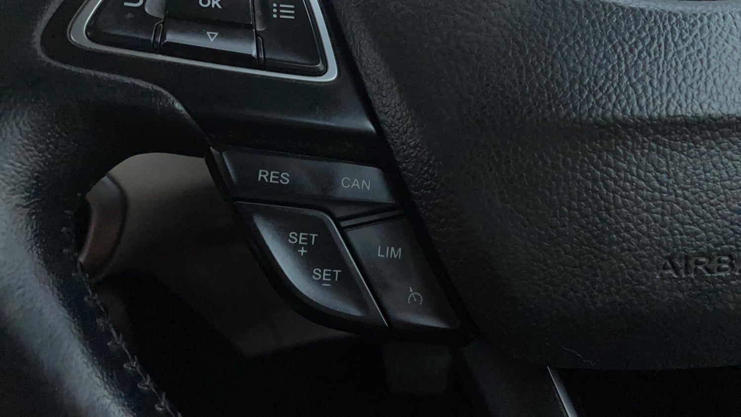 Used 2020 Ford EcoSport Titanium + 1.5L Ti-VCT AT Petrol Automatic top_features Cruise control