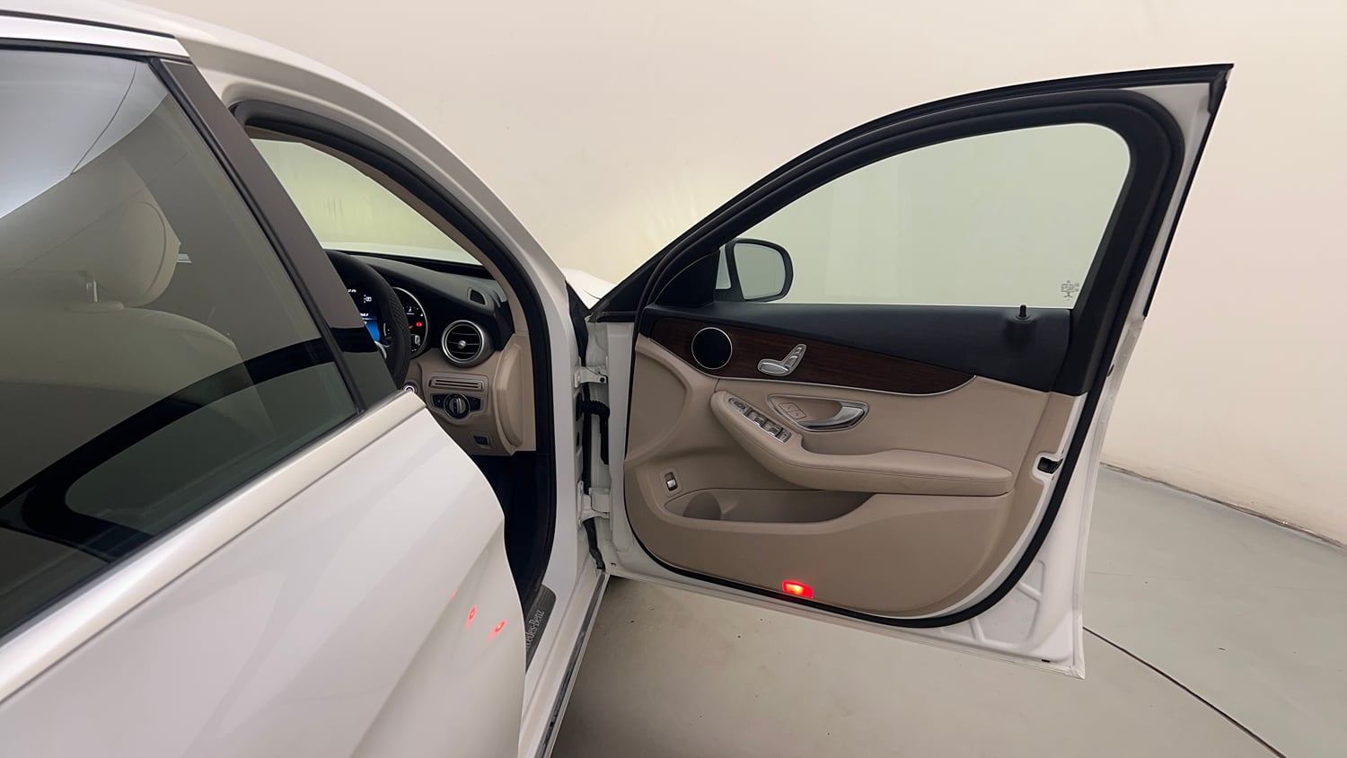 Used 2019 Mercedes-Benz C-Class C 220d Progressive Diesel Automatic interior RIGHT FRONT DOOR OPEN VIEW
