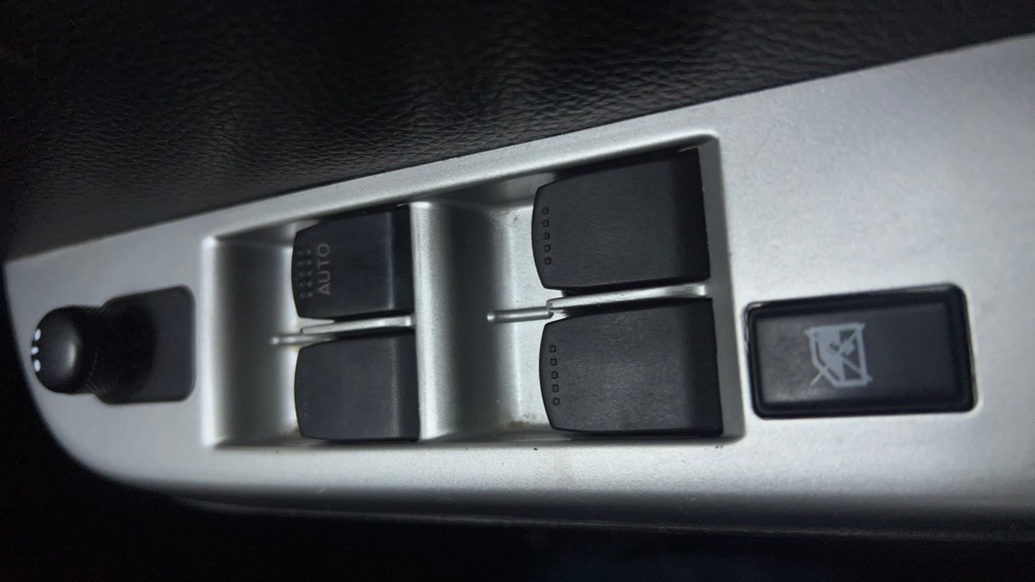 Used 2015 Maruti Suzuki Wagon R VXI Petrol Manual top_features Power windows
