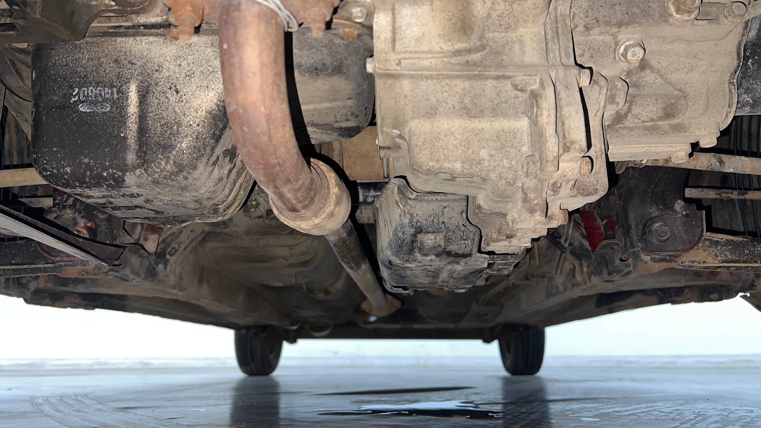 Used 2014 Hyundai Eon Sportz Petrol Manual extra FRONT LEFT UNDERBODY VIEW