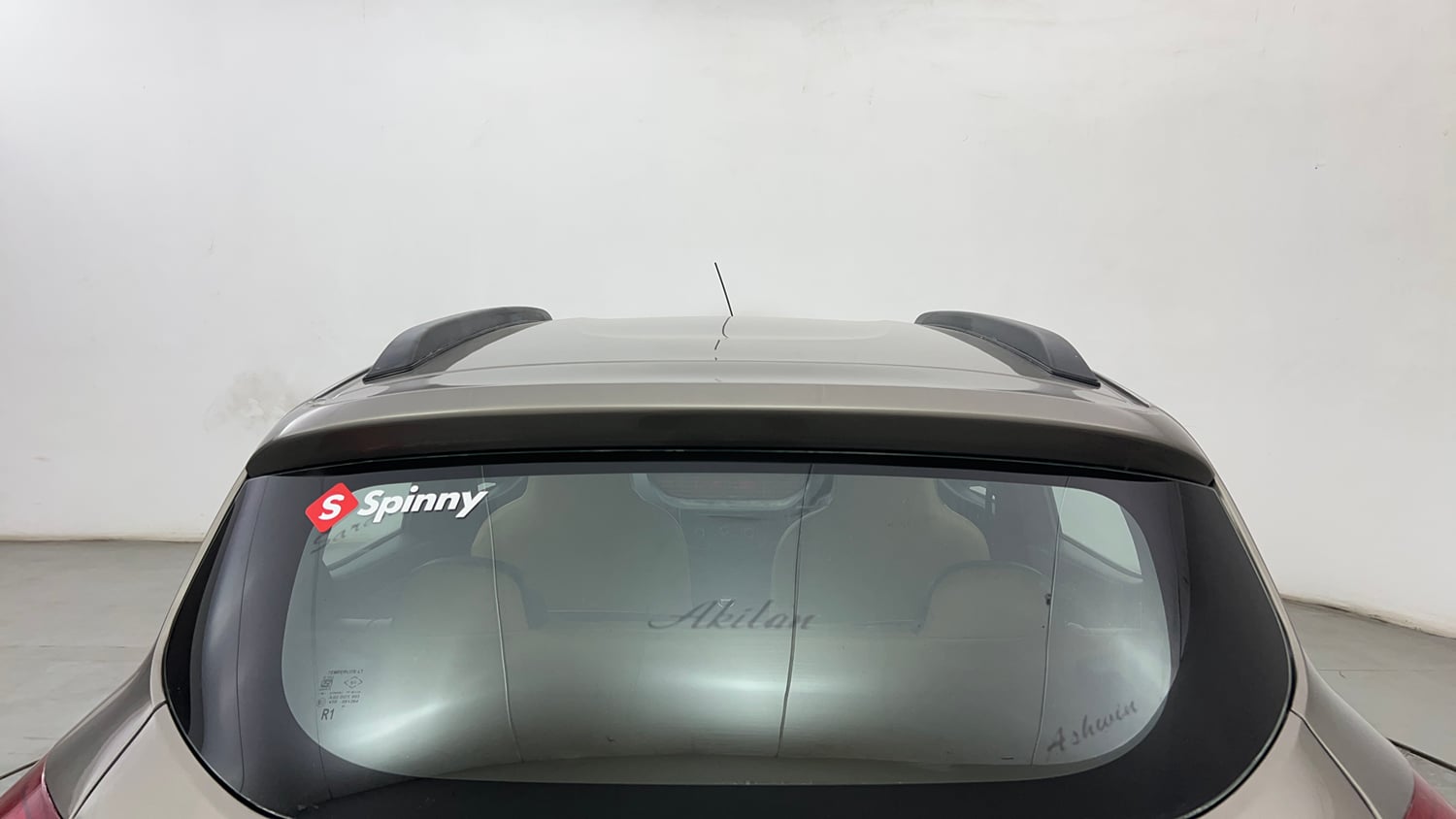 Used 2019 Renault Kwid RXT (O) 1.0 SCE Edition Petrol Manual exterior BACK WINDSHIELD VIEW