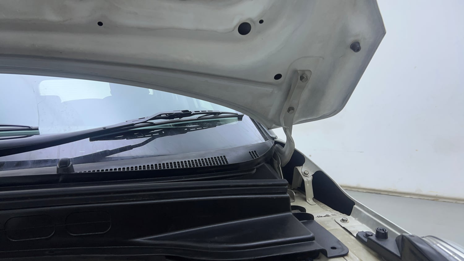 Used 2017 Hyundai Creta 1.6 SX Plus Petrol Special Edition Petrol Manual engine ENGINE LEFT SIDE HINGE & APRON VIEW