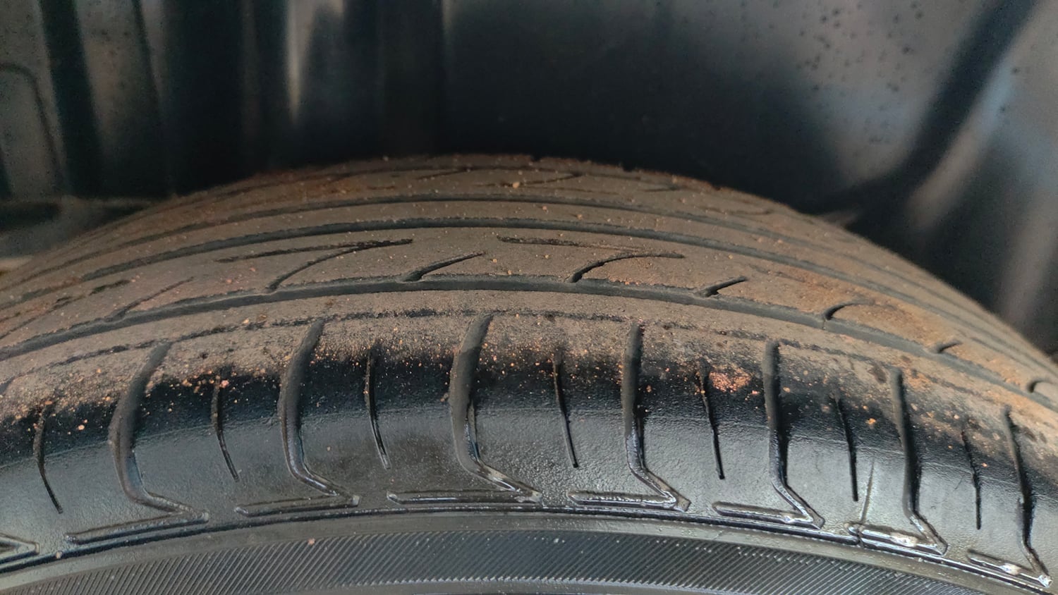 Used 2015 Maruti Suzuki Swift Dzire VXI Petrol Manual tyres RIGHT REAR TYRE TREAD VIEW