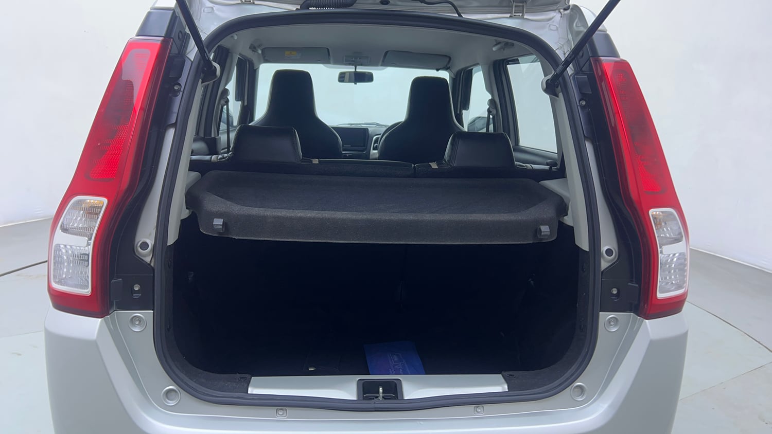 Used 2021 Maruti Suzuki Wagon R ZXi 1.2 Petrol Manual interior DICKY INSIDE VIEW