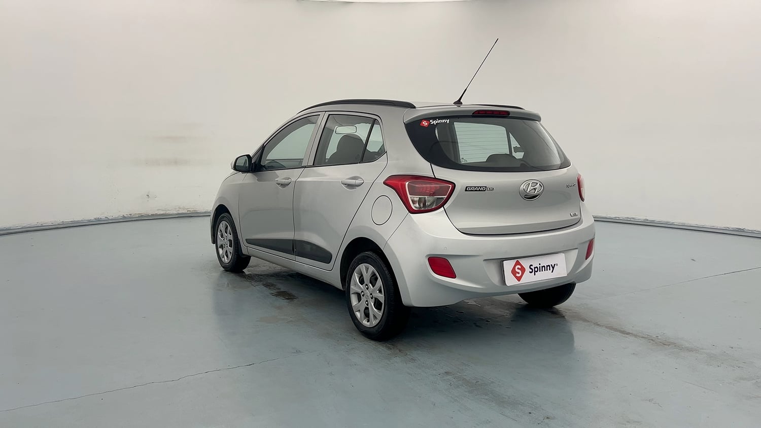 Used 2016 Hyundai Grand i10 Sportz 1.2 Kappa VTVT Petrol Manual exterior LEFT REAR CORNER VIEW