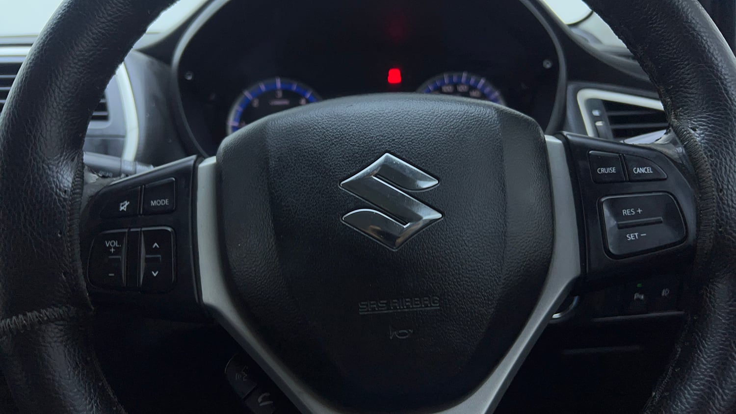 Used 2016 Maruti Suzuki S-Cross Alpha 1.3 Diesel Manual top_features Airbags