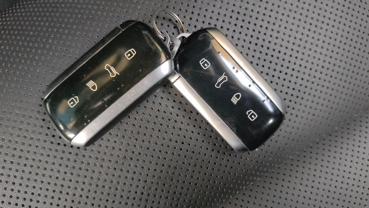 Used 2025 Tata Curvv Accomplished Plus A 1.5 Kryojet Diesel 6MT Dark Edition Diesel Manual extra CAR KEY VIEW