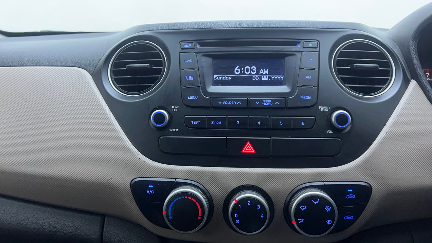 Used 2014 Hyundai Grand i10 Sportz AT 1.2 Kappa VTVT Petrol Automatic interior MUSIC SYSTEM & AC CONTROL VIEW