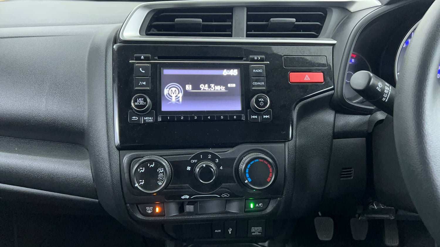 Used 2015 Honda Jazz SV Petrol Petrol Manual interior MUSIC SYSTEM & AC CONTROL VIEW
