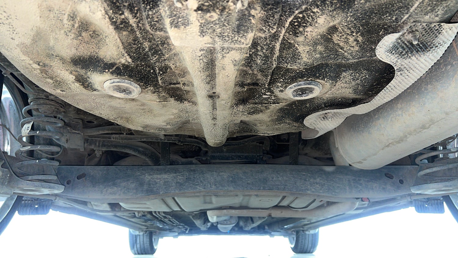 Used 2025 Hyundai Verna SX 1.5 Petrol MT Petrol Manual extra REAR UNDERBODY VIEW (TAKEN FROM REAR)