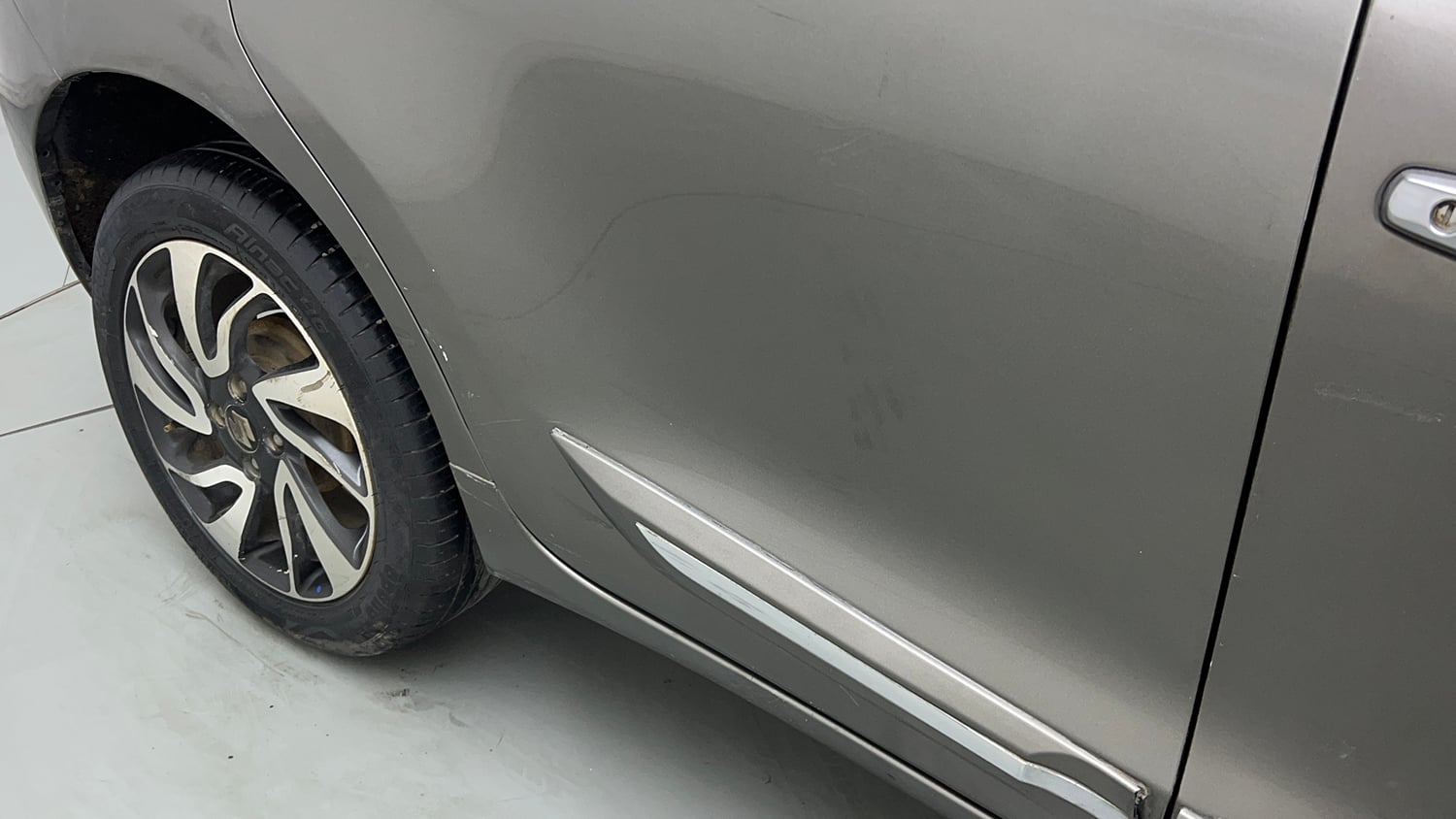 Used 2019 Maruti Suzuki Baleno Zeta Petrol Manual dents MINOR SCRATCH