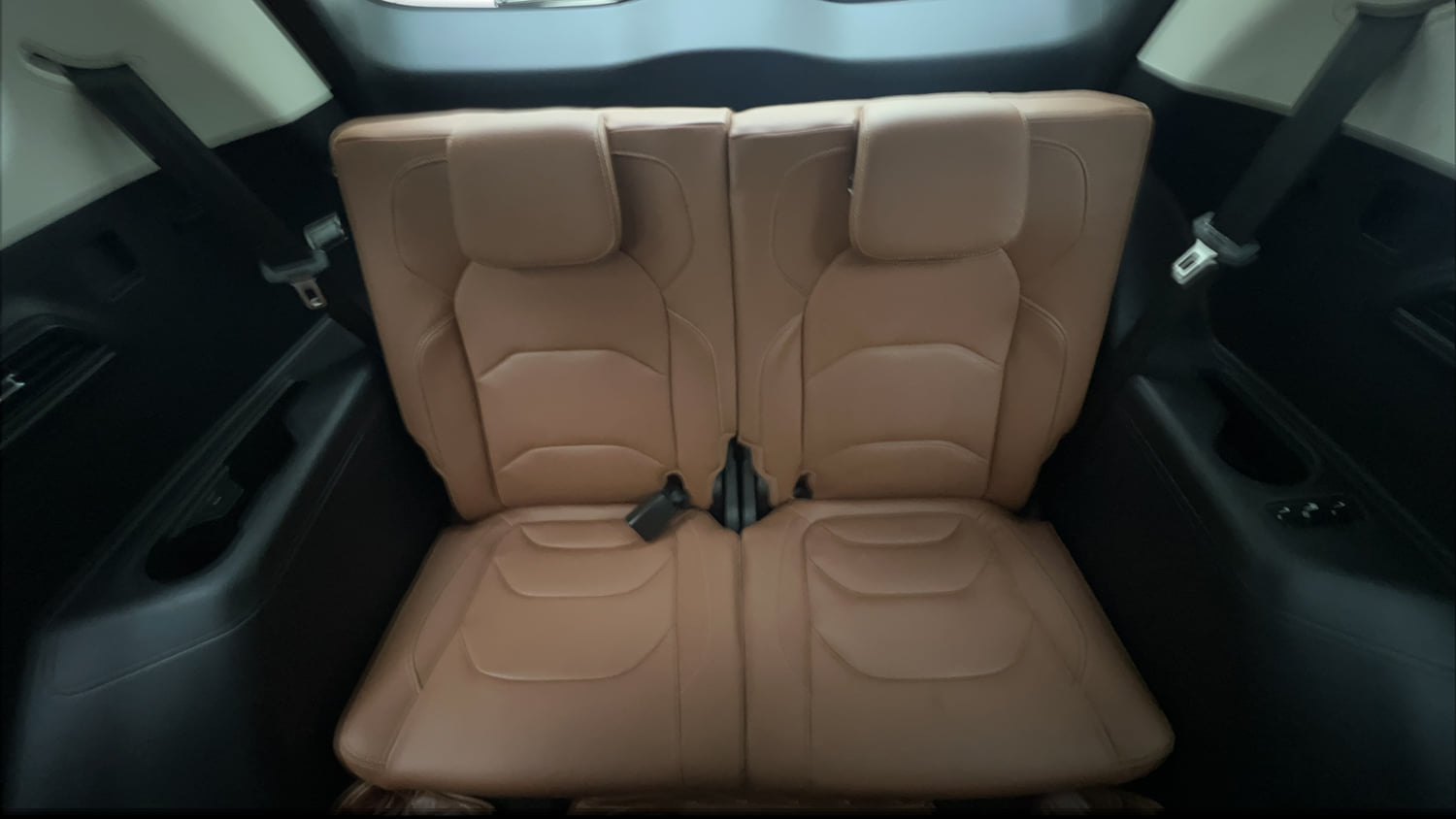 Used 2021 MG Motors Hector Plus Sharp 1.5 Petrol Turbo CVT 6-STR Dual Tone Petrol Automatic interior THIRD ROW SEAT