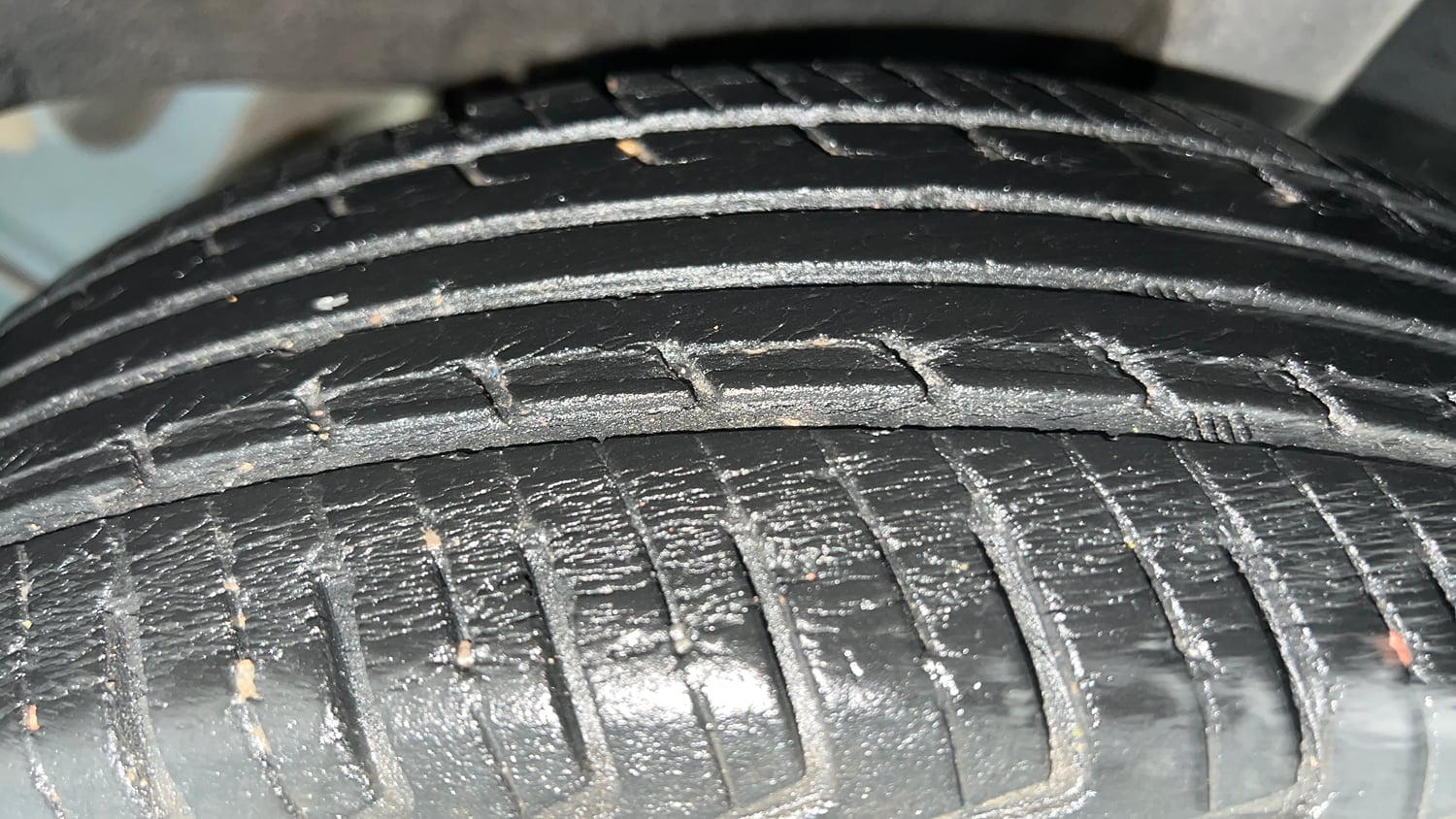 Used 2017 Renault Kwid RXT (O) 1.0 SCE Edition Petrol Manual tyres LEFT REAR TYRE TREAD VIEW
