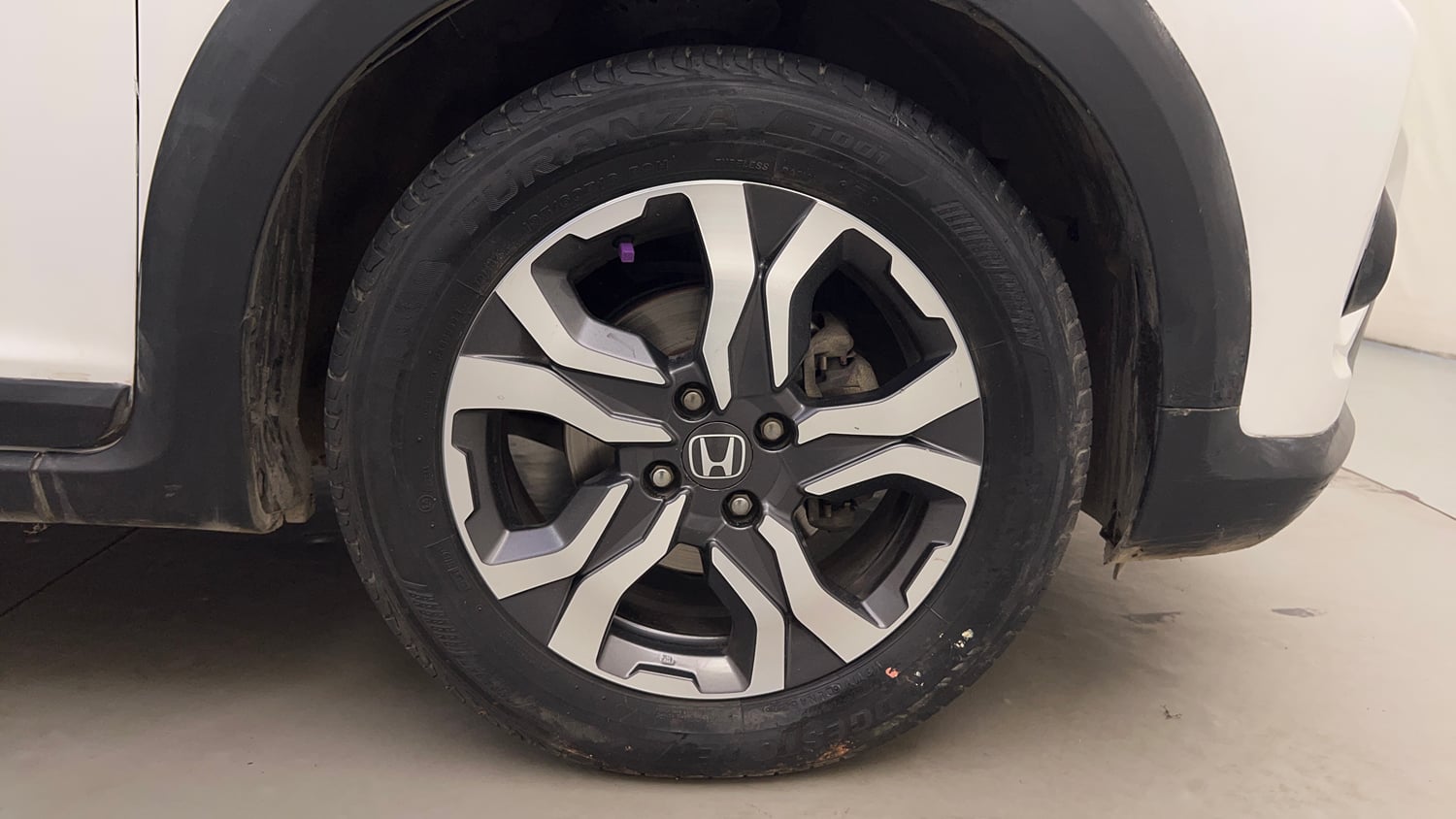 Used 2017 Honda WR-V VX MT Petrol Petrol Manual tyres RIGHT FRONT TYRE RIM VIEW