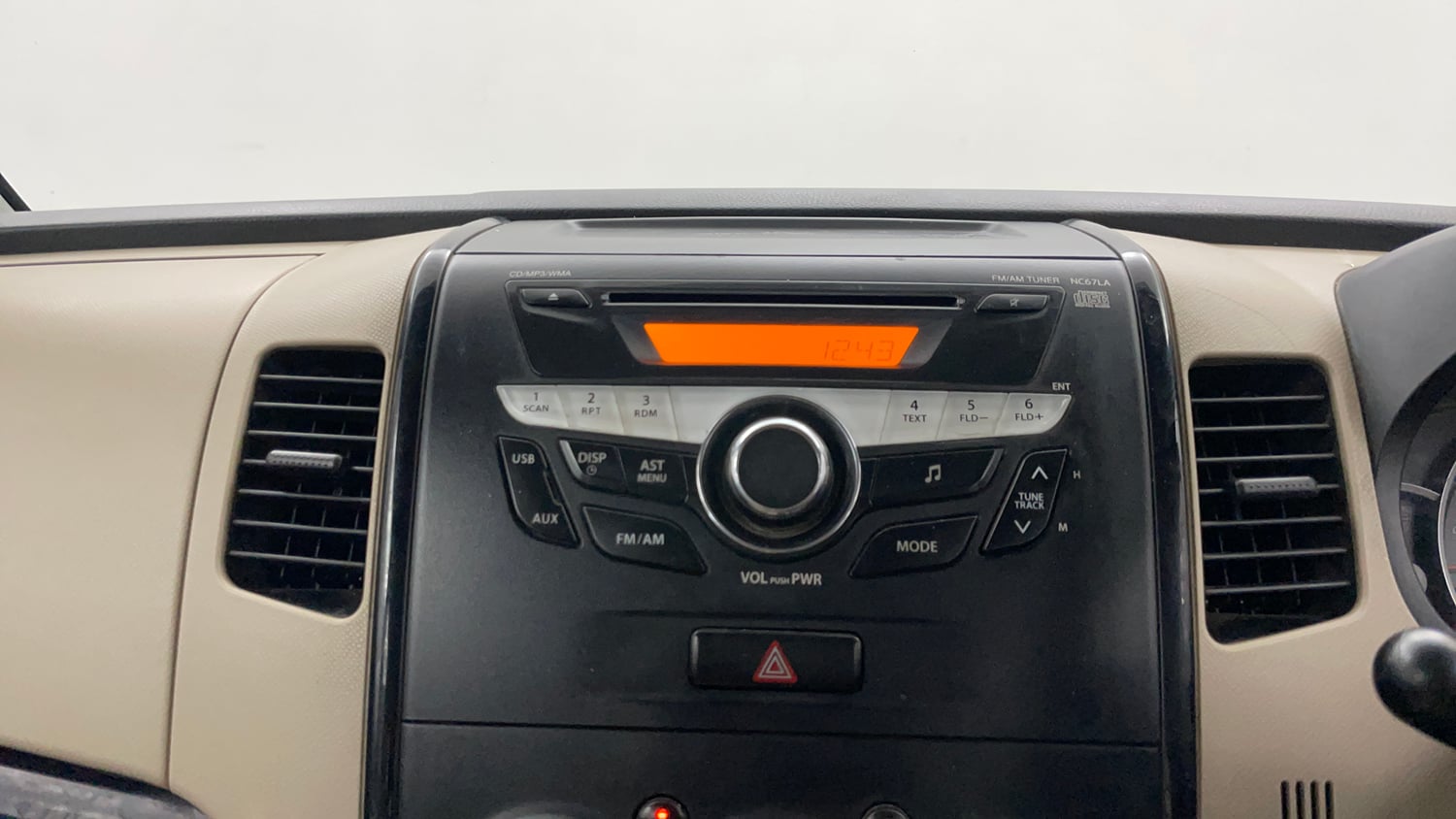 Used 2017 Maruti Suzuki Wagon R 1.0 VXI AMT Petrol Automatic interior MUSIC SYSTEM & AC CONTROL VIEW