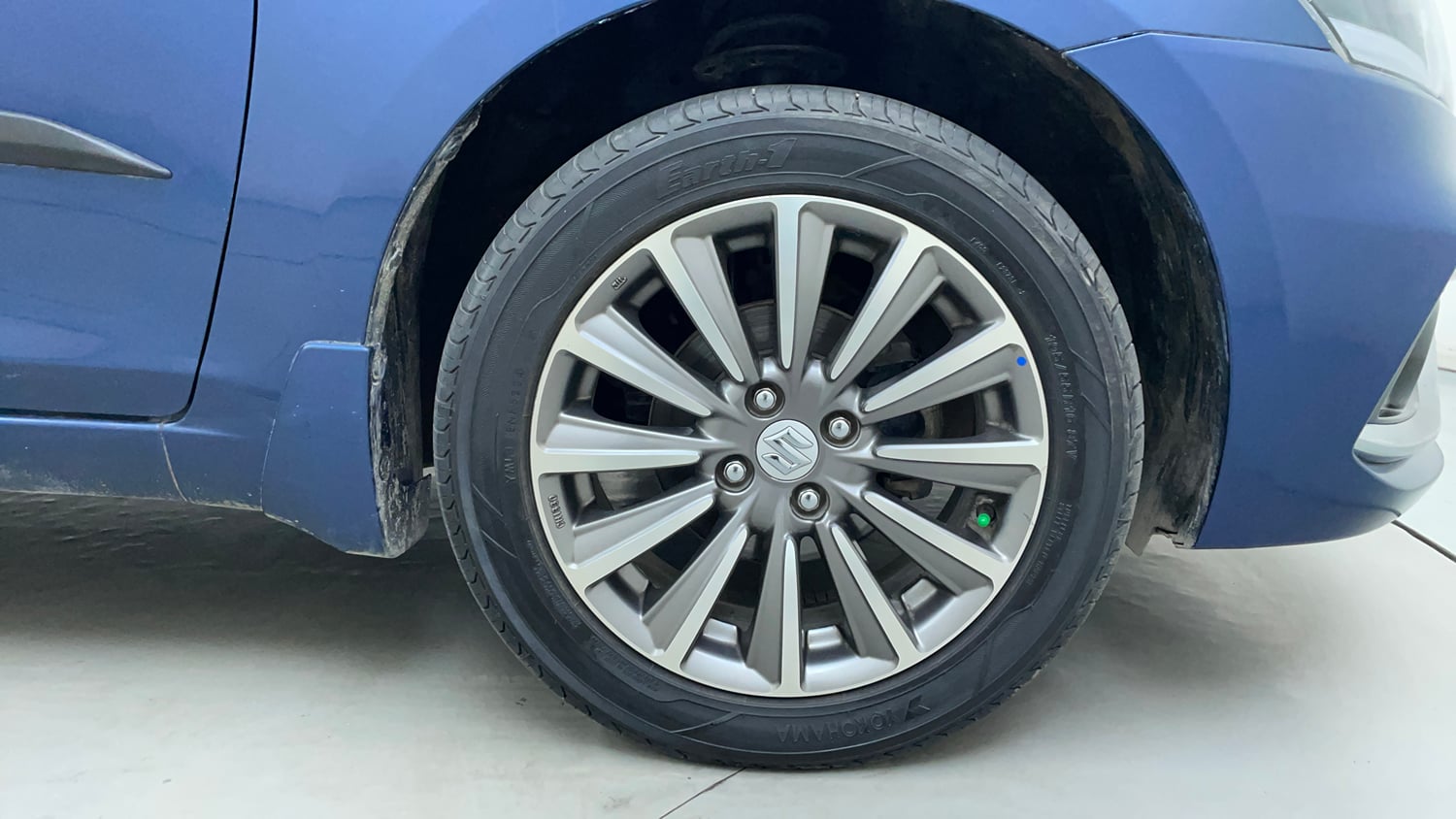 Used 2019 null Petrol Manual tyres RIGHT FRONT TYRE RIM VIEW