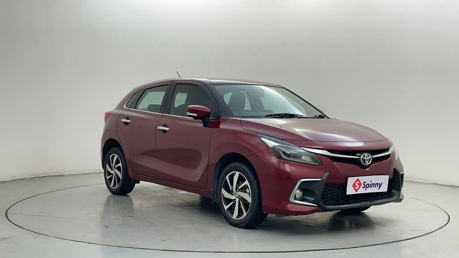 Used 2023 Toyota Glanza V AMT Petrol Automatic exterior RIGHT FRONT CORNER VIEW