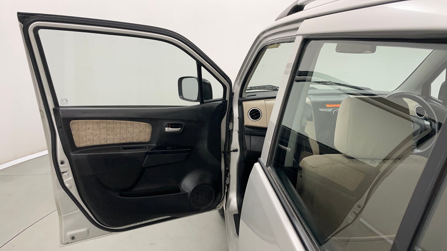 Used 2017 Maruti Suzuki Wagon R 1.0 VXI AMT Petrol Automatic interior LEFT FRONT DOOR OPEN VIEW
