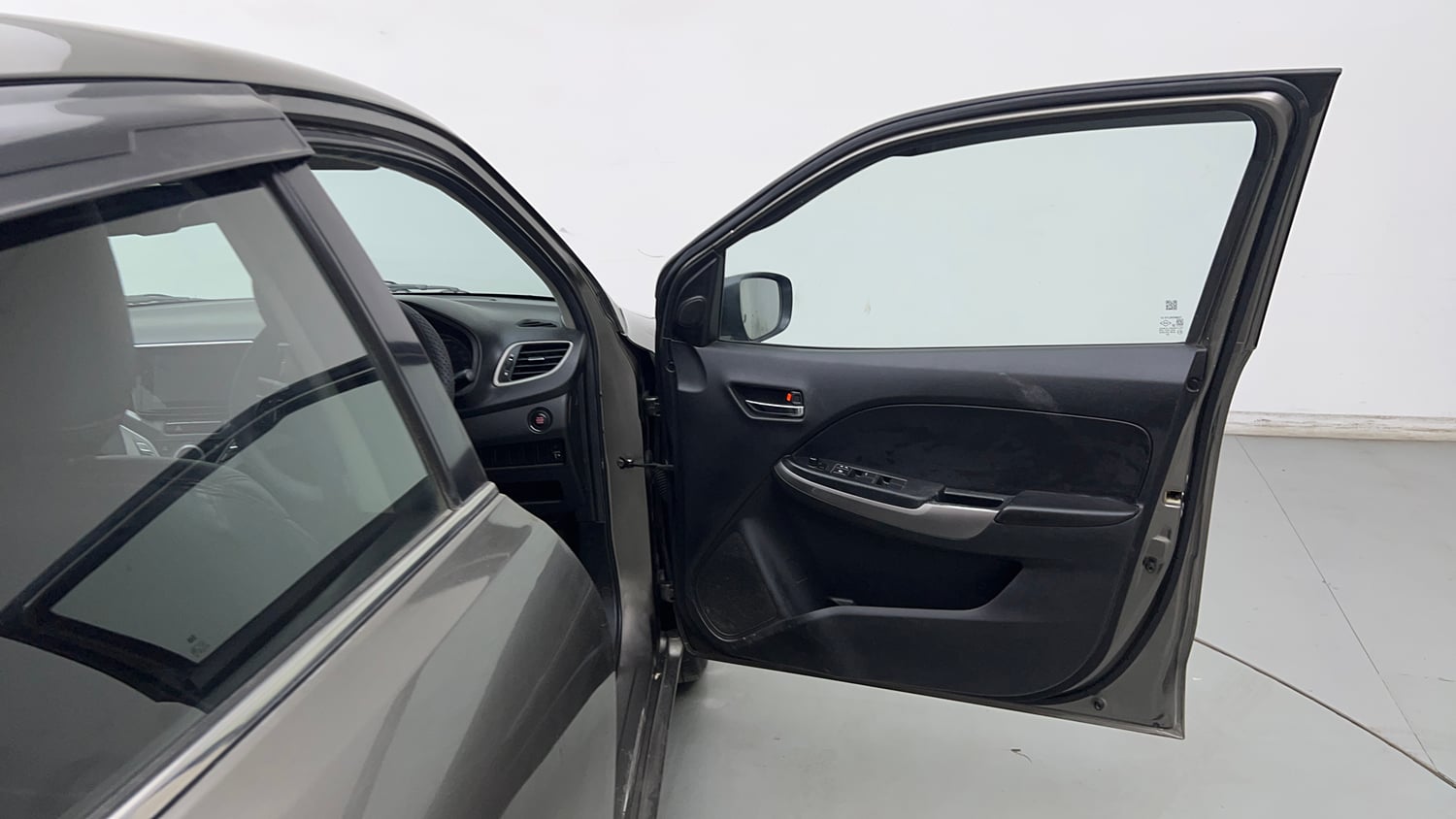 Used 2019 Maruti Suzuki Baleno Zeta Petrol Manual interior RIGHT FRONT DOOR OPEN VIEW