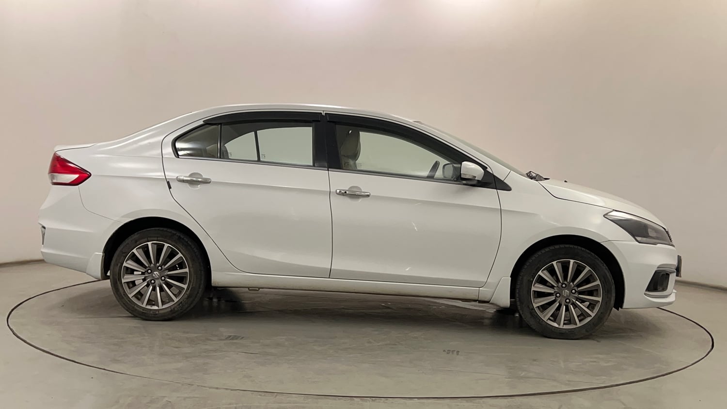 Used 2019 Maruti Suzuki Ciaz Alpha Hybrid 1.5 Petrol Manual exterior RIGHT SIDE VIEW