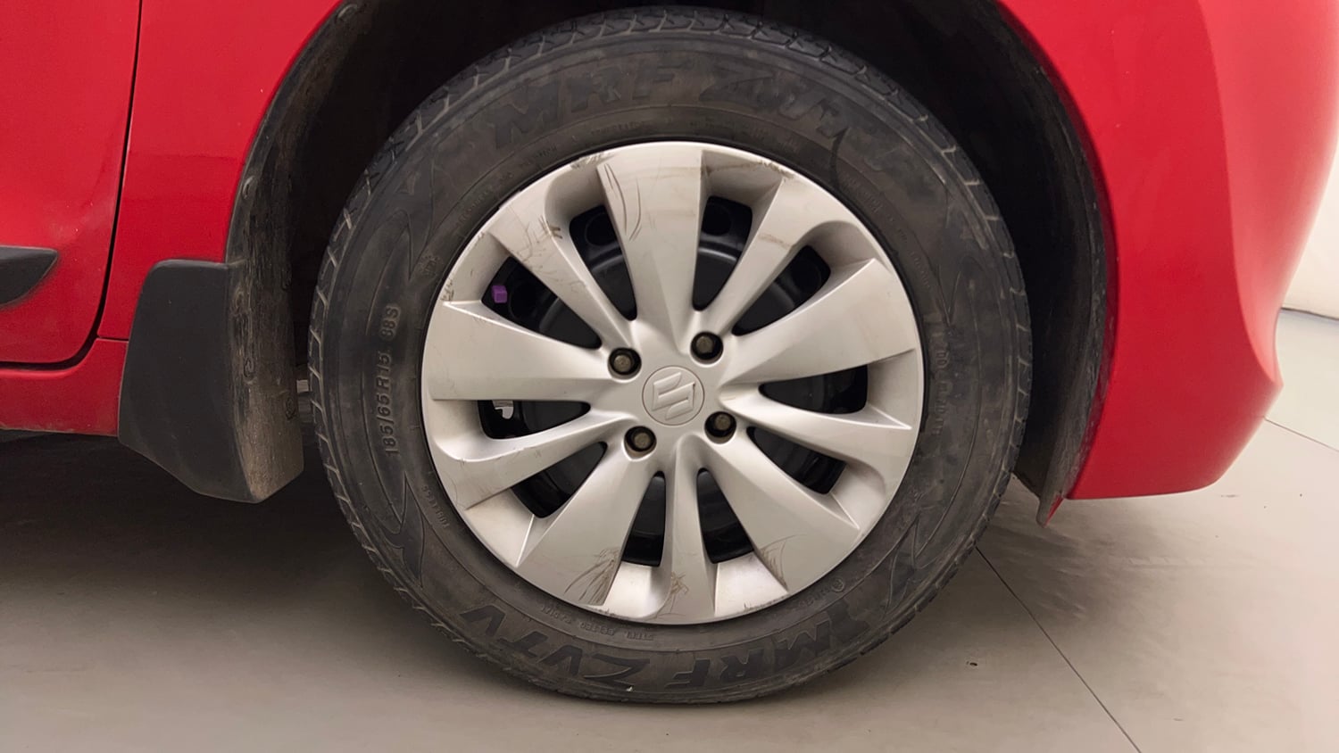 Used 2018 Maruti Suzuki Baleno Delta 1.2 Petrol Manual tyres RIGHT FRONT TYRE RIM VIEW