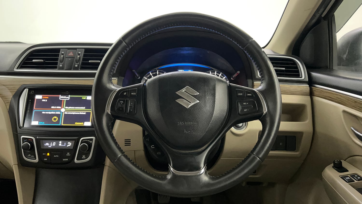 Used 2019 Maruti Suzuki Ciaz Alpha Hybrid 1.5 Petrol Manual interior STEERING VIEW