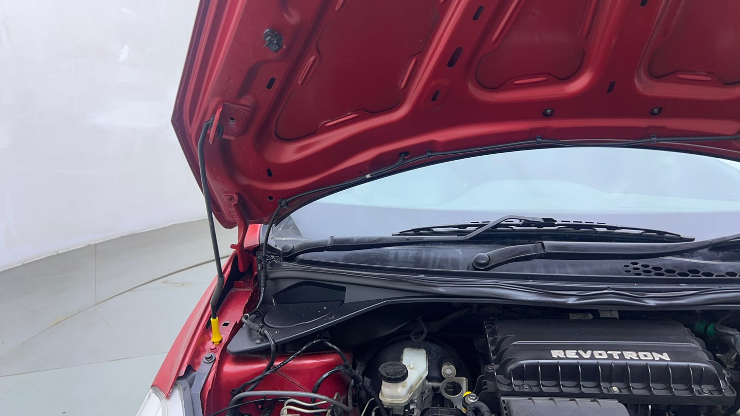 Used 2018 Tata Tiago Revotron XZA Petrol Automatic engine ENGINE RIGHT SIDE HINGE & APRON VIEW