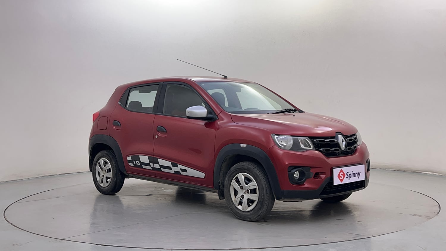 Used 2017 Renault Kwid 1.0 RXT AMT Opt Petrol Automatic exterior RIGHT FRONT CORNER VIEW