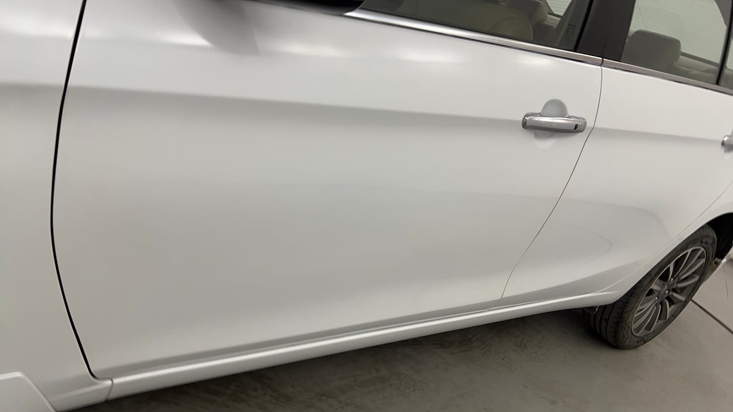 Used 2019 Maruti Suzuki Ciaz Alpha Hybrid 1.5 Petrol Manual dents MINOR SCRATCH