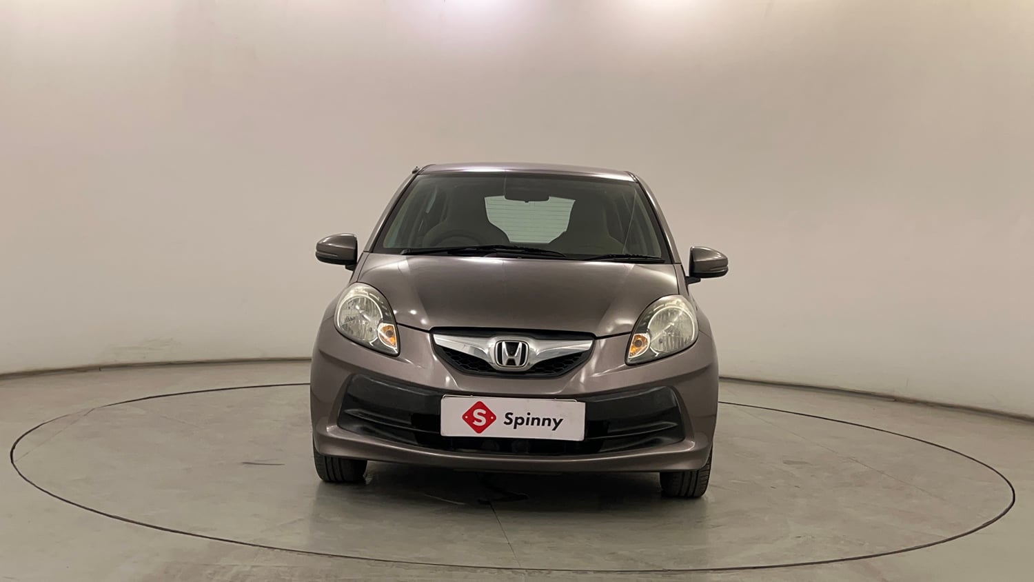 Used 2015 Honda Brio S MT Petrol Manual exterior FRONT VIEW