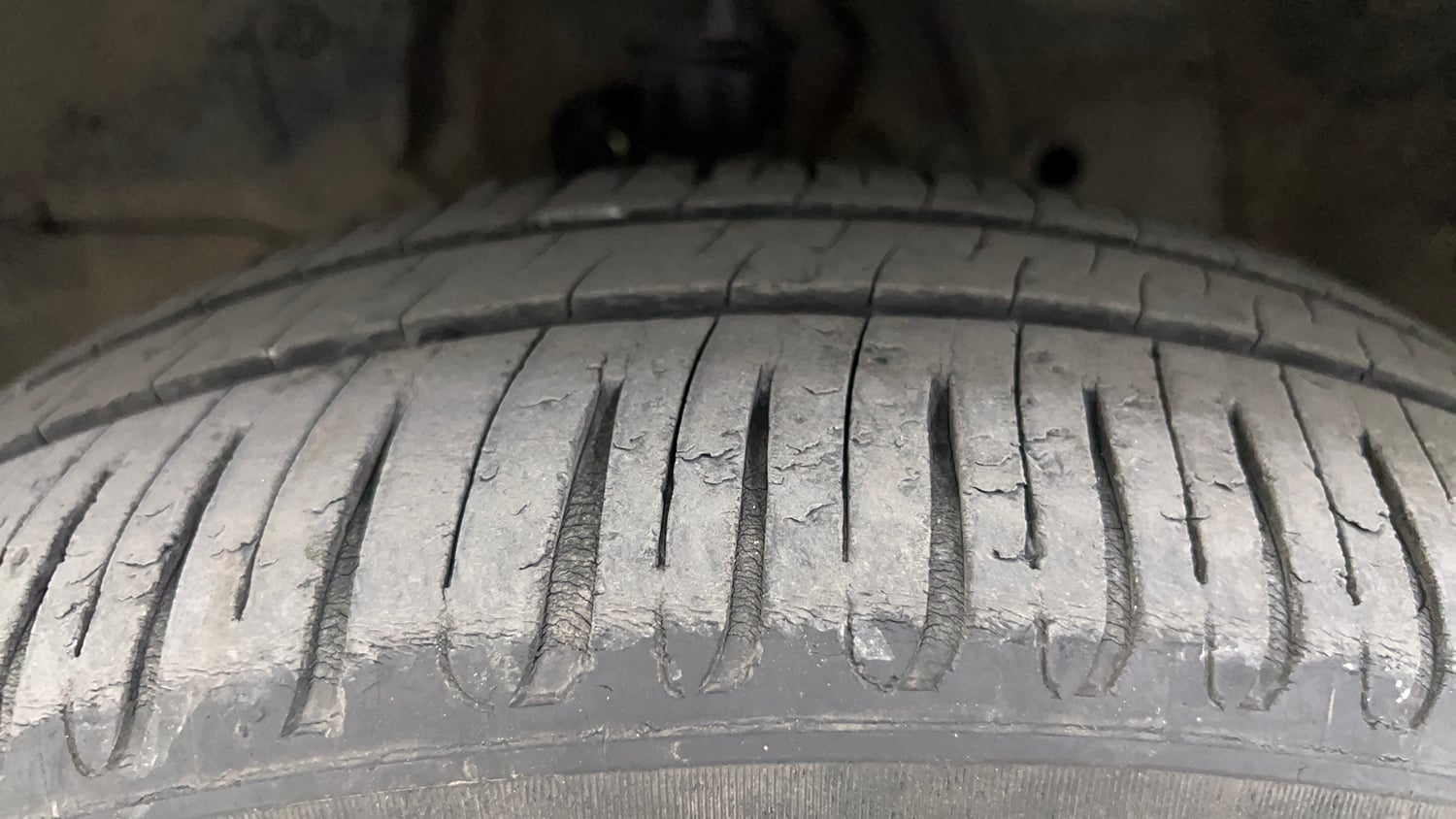 Used 2015 Honda Jazz SV Petrol Petrol Manual tyres LEFT FRONT TYRE TREAD VIEW