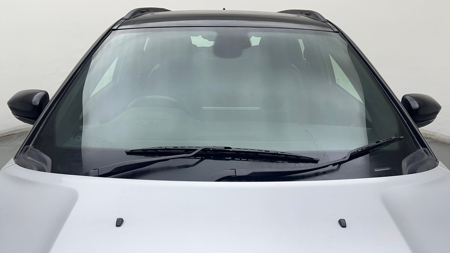 Used 2022 Jeep Compass Model S (O) 1.4 Petrol DCT Petrol Automatic exterior FRONT WINDSHIELD VIEW